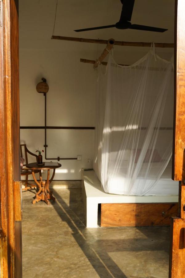 Hotel The Nuga House à Ahangama Extérieur photo